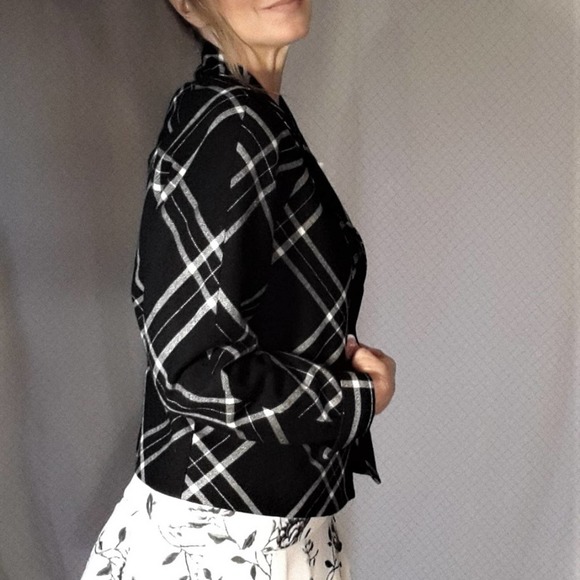 WOOL Career Jacket Black White French Styled Boxy Short Blazer Geometric Sz 8 - Picture 4 of 17